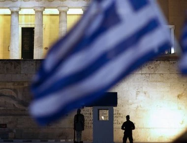 «Πράσινο φως» για την Ολομέλεια η αναδοχή από ομόφυλα ζευγάρια